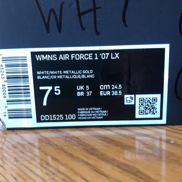 BNIB LX AIR FORCE 1 Lucky Charms - Picture 6 of 6